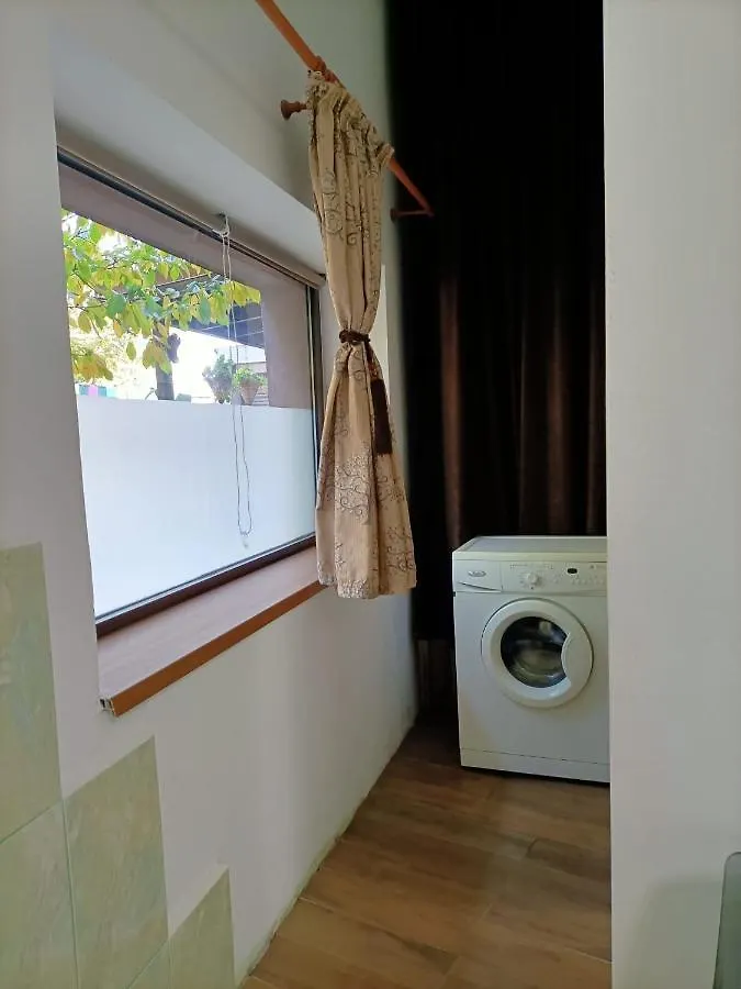 Luta Studio Bucarest